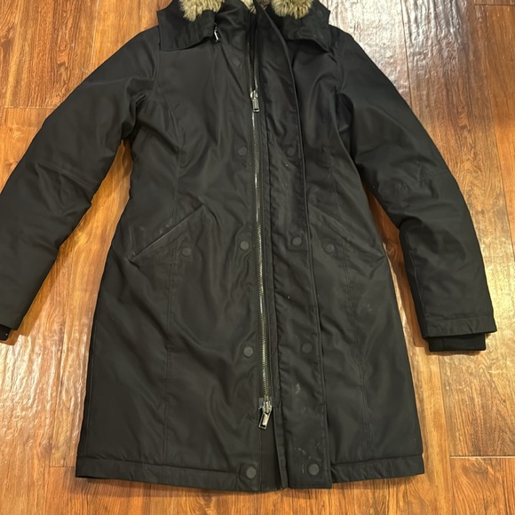 Aritzia Babaton goose down faux fur Parker. Waterproof and windproof fabric. - Picture 5 of 13